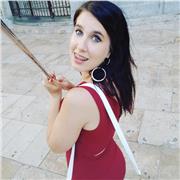 Chica estudiante de universidad, imparte clases particulares de inglés, francés y lengua castellana